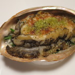 じん市 - 鮑の香草焼き　ほうれん草添え