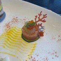 DINING & BAR TABLE 9 TOKYO - サンゴに金魚が隠れているらしい