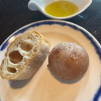 DINING & BAR TABLE 9 TOKYO - 1回目のパン