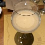 Trattoria Da KENZO - 桃のカクテル　ほぼ生！