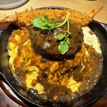 肉オムライス専門店 肉とたまご - アップ