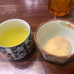和韓料理 プルコギ専門店 じゅろく - 温かいお茶も〜