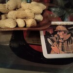 世界の酒　シャーロックホームズ - お通しのピーナッツ