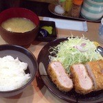 ロマンシング とんかつキッチン たぐ - 特大ひれかつ定食、ただしご飯は普通盛り（デフォルトは大盛り）