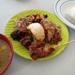 Warung Babi Guling Sanur - このお店はおかずとご飯が別盛り