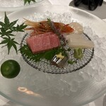 古の座専用レストラン 灯々 - 料理写真:お造り　ボタンエビ、ほたて、トロ、秋刀魚、イカ