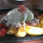 ベリーベリーファーム上田 レストラン - アボガドハンバーグって初めてですが満足です(*^^*)