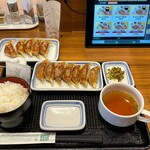 リンガーハット - 料理写真:ぎょうざ7個定食(ライス大盛)+セットぎょうざ5個