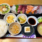 天然魚と七輪焼き 隠れ居酒屋 雑魚や - 