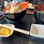 釧之助 - 特選海鮮丼！