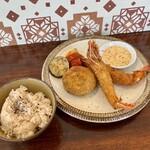 バルバルキッチンアメリ - ランチ：ポテトコロッケ＆有頭海老フライ盛合せ(¥1,400)