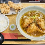 麺と雫 - 料理写真:「鶏天らーめん 並」825円税込み♫、「から揚げセット（2個）」473円税込み♫