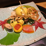 日本料理 みや  - 26年10月　八寸　このわた、ノドグロの子煮、ムカゴ・銀杏、焼き栗、天竜川子持ち鮎甘露煮、半生唐墨、イクラ、蓮根揚げ