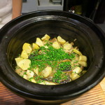 日本料理 みや  - 26年10月　栗、舞茸、秋刀魚の炊込み御飯　土鍋