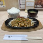 鉄板ホルモン 蟻月 東京駅店 - 