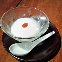 膳處漢ぽっちり - 杏仁豆腐