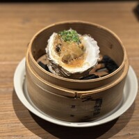一平飯店 - 岩牡蠣のオリーブ蒸し