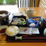 kyoutoarashiyamagoseiyuunoyadoranzan - 豪華な和朝食