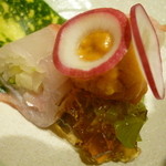 箱根強羅温泉 月の泉 - ☆御口直し：箱根西麓旬菜巻　マスカットジュレ