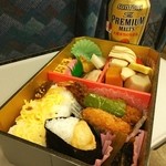 JR東海パッセンジャーズ名古屋スタンド下り05 - 東海道新幹線50周年弁当、名古屋版❤天むす、味噌カツ入り♪
