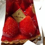 F - イチゴのタルト