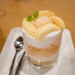 あさぎやみたけ - 桃のパフェ