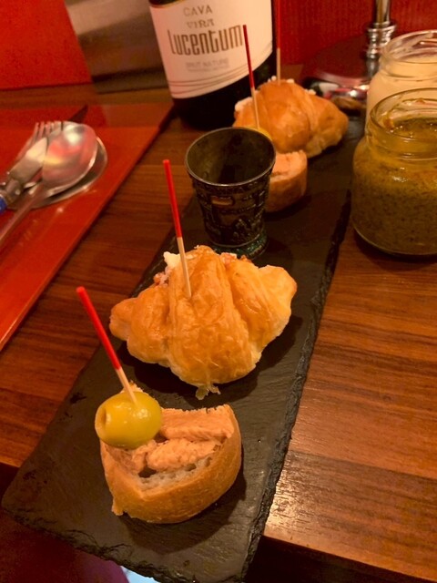 Restaurante Bar Porteno(リストランテバル・ポルテーニョ)>
