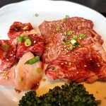 山形牛ステーキ＆焼肉 かかし - 山形牛カルビランチ、旨カルビと中落ち