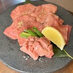 炭火焼肉 にく式 - 
      ⭐︎上タン、並タン、厚切りタン、ネギ塩牛タン