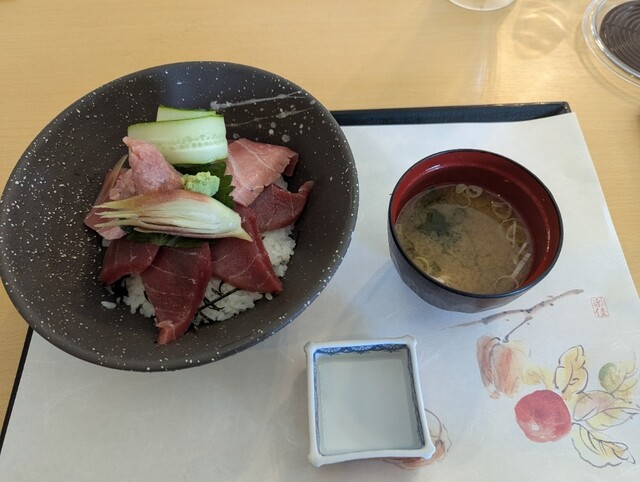 ゴルフ　セルフプレー　シャトレーゼ ゴルフ場1組4名様セルフプレー券(1,000pt): ポイント特典