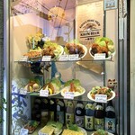 炉端レストラン ボア - ショーウィンドウ