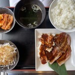 야키니쿠 라쿠엔 시오지리점