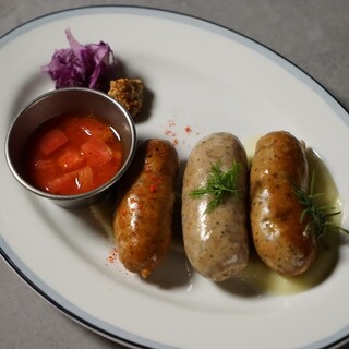 町田名産「独逸屋」と共同開発！自家製ソーセージの魅力