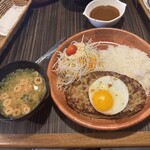 びっくりドンキー - 料理写真:エッグハンバーグ