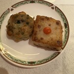 中国料理 桃花林 - 肉と大根入り蒸し焼き餅、ニラの煎り焼き点心