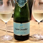 餃子とスパークリング バブルス - ヴィニデルサ・ドゥーシェ・シュバリエ・ブリュ