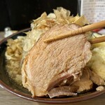 ラーメン専門 宮の森 - ブタ