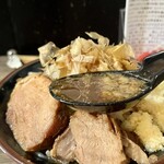 ラーメン専門 宮の森 - スープ