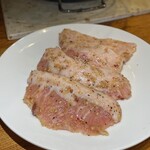 炭火焼肉市場 済州家 - 