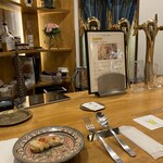 クラフトビールとモロッコ料理 ホップとリップ - カウンター席