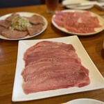 炭火焼肉市場 済州家 - 