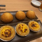 香港飲茶専門店 西遊記 横浜中華街 - 気になった、メロン叉焼饅とエッグタルト