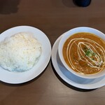 エベレストダイニング - チキンカレー　1,080円