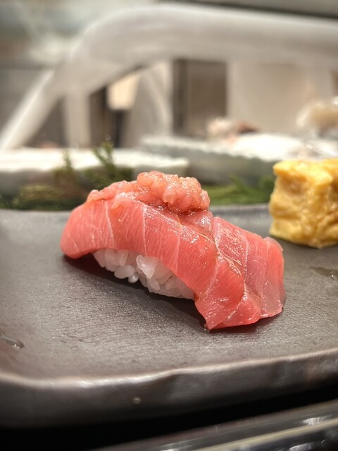 Tsukiji Sushi Iwa Nihonbashi Mitsukoshi Honten Benihashiten