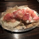 チッチャ - 岐阜県東農園のフワトロ茄子のフリット生ハム添え¥2600