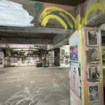 米常 - 駐車場はこんなんですが、躊躇せずに入っちゃいましょう！