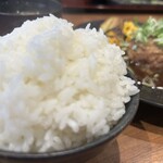 肉食家さんのハンバーグ にくきゅうグリル - 