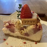 SOROR - ベイクドストロベリーチーズケーキセット　¥1400