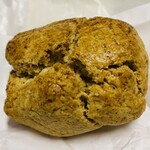 ル パン グリグリ - 「くるみとライ麦のスコーン」200円税込み♫