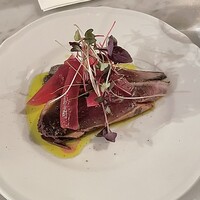 LOVAT - 高知県産　藁焼きカツオのカルパッチョ　¥2,400
